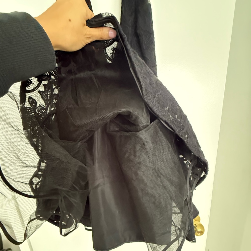 🛍️BEAUTIFUL BEBE DRESS WORN ONCE FOR A NEW YEARS EVE PARTY ORIGINALLY 380 - Picture 3 of 7